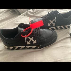 Off-White SB